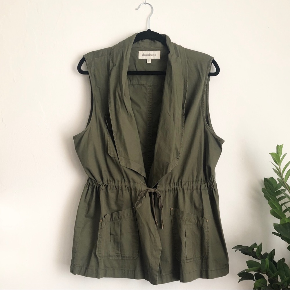 Daniel Rainn Olive Green Drawstring Anorak Vest